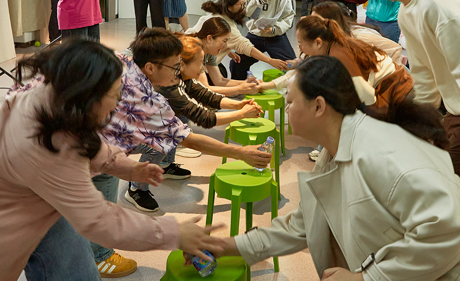 The Joyful Feast of the Goddess Festival in the Sportswear Factory 3 Water Grabbing Game