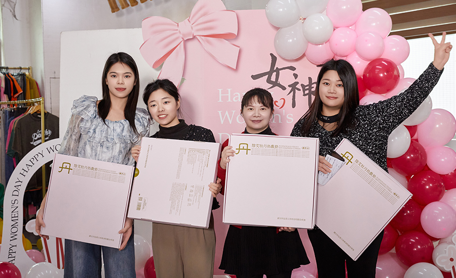The Joyful Feast of the Goddess Festival in the Sportswear Factory 6 end of Ladies' Day
