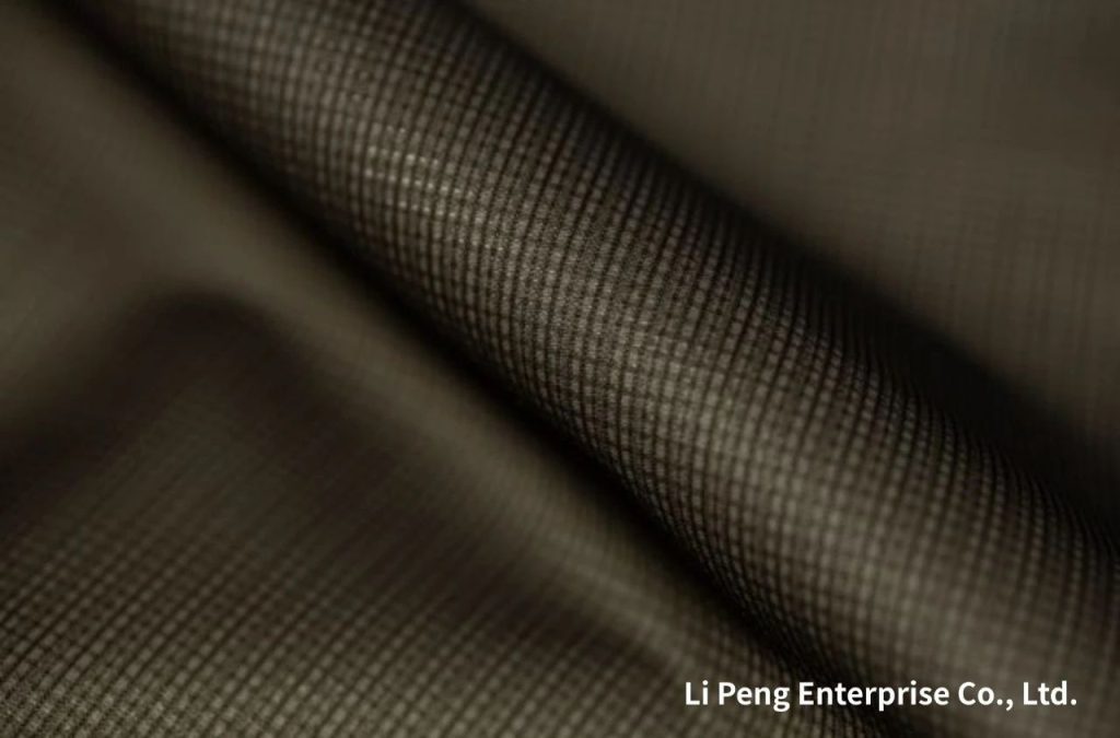 Lightweight & Downproof Functional Fabrics: The Future Trend of Sportswear and Factory Innovation Practices 7 05-10D Woven 2.5L